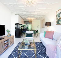 CROWN JEWEL - Hosted by L'Abode Accommodation - Hotel Accommodation