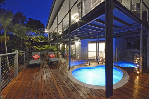 Crusoe's Beach House - Airlie Beach - Hotel Accommodation 3
