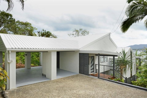 Crusoe's Beach House - Airlie Beach - Hotel Accommodation 1