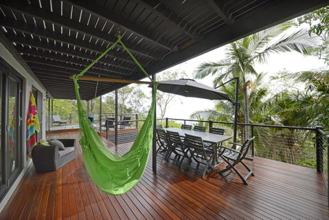 Crusoe's Beach House - Airlie Beach - Hotel Accommodation 0