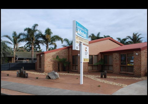 Cunningham Shore Motel - Hotel Accommodation 1