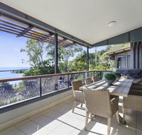 Currumbin Beachside Holiday Home - Hotel Accommodation