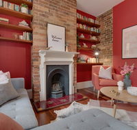 Cute Heritage Terrace Minutes From the City - Hotel Accommodation