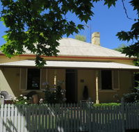Dalton Cottage - Hotel Accommodation