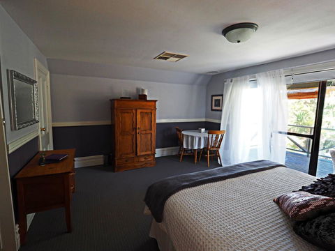 Darlington House - Hotel Accommodation 2