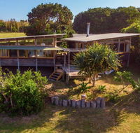 Delicate Nobby Artist Studio 898 Point Plomer Road - Hotel Accommodation