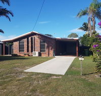 Dog Friendly Holiday House At Red Beach - Hotel Accommodation
