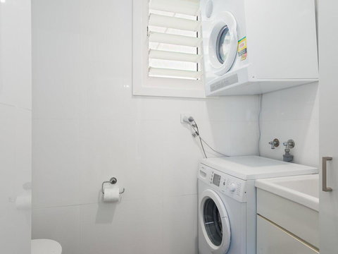 Dolphin Escape Soldiers Point', 121 Soldiers Point Road - Hotel Accommodation 2