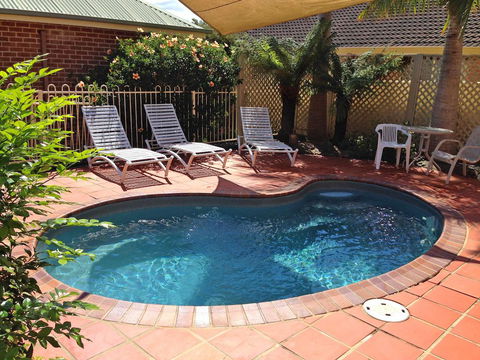 Dolphin Shores - Hotel Accommodation 0