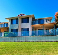 Dolphins 2 7 Commodore Crescent - Hotel Accommodation