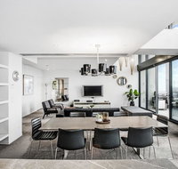 DreamHost at Dock 5 Sub-Penthouse - Hotel Accommodation