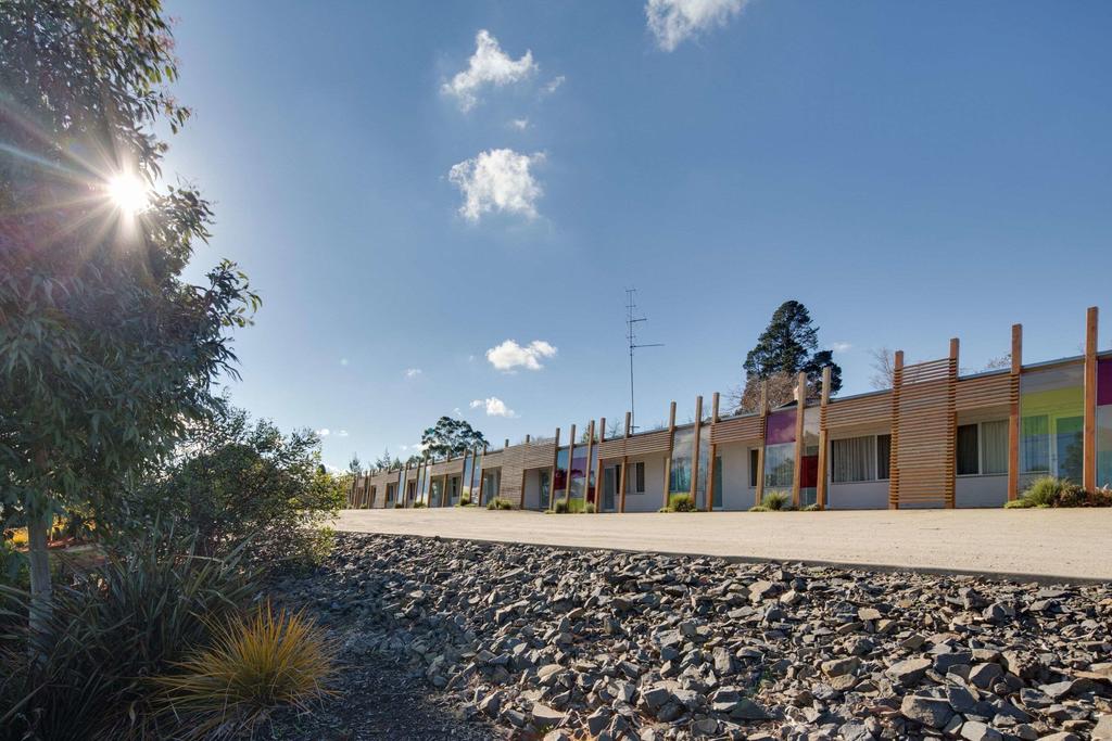 Hallora VIC Hotel Accommodation
