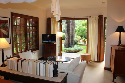 Dukis House - Hotel Accommodation 2