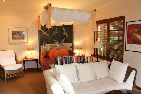 Dukis House - Hotel Accommodation 1