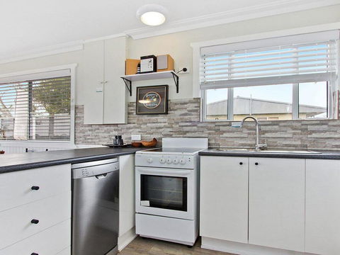 Dunkarein - 600m To Bosom Beach - Hotel Accommodation 1