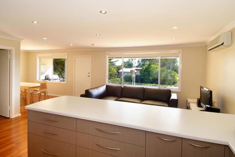 Eagle Bay Beach House - Hotel Accommodation 3