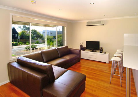 Eagle Bay Beach House - Hotel Accommodation 1