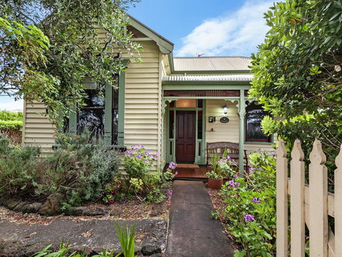 EAMONT ON SACKVILLE - Hotel Accommodation 1