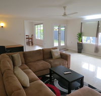 Edge Hill Clean  Green Cairns 7 Minutes from the Airport 7 Minutes to Cairns CBD  Reef Fleet Terminal - Hotel Accommodation