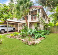 Edge Hill Holiday Home / Cairns - Hotel Accommodation