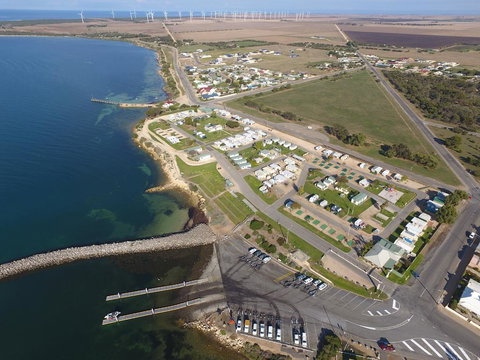 Edithburgh Caravan Park - Hotel Accommodation 3