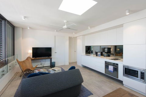 EIGHT TWO NINE TWO IV: BONDI BEACH - Hotel Accommodation 1