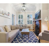 Elegant Renovated Terrace Close To City