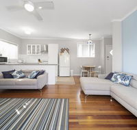Eloora House Blue bay - Hotel Accommodation