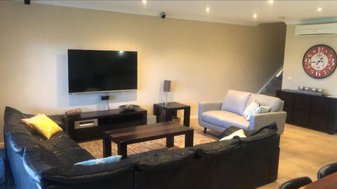 ELSINOR Townhouse 2 - Hotel Accommodation 2