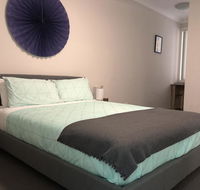 Enjoyable Holiday Home For Group Six - Hotel Accommodation