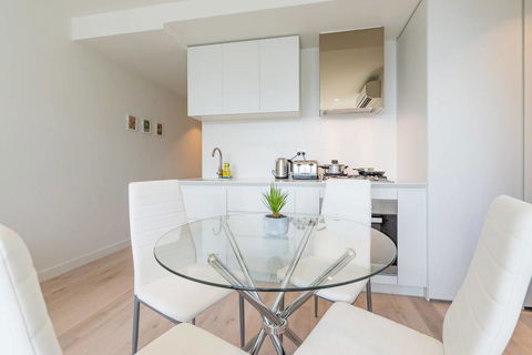 EQ Tower Luxury 1 Bedroom Central Melbourne - Hotel Accommodation 3