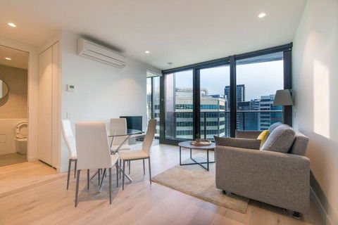 EQ Tower Luxury 1 Bedroom Central Melbourne - Hotel Accommodation 0