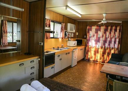 Esk Caravan Park & Rail Trail Motel - Hotel Accommodation 3