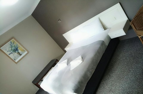 Excelsior Motor Inn - Hotel Accommodation 3