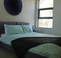 Exquisite Family Home Parking Close to CBD - Hotel Accommodation