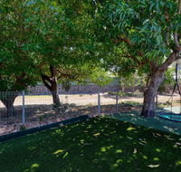 Fabulously Presented Family Retreat on Bribie Island - Hotel Accommodation
