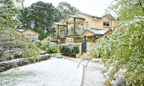 Falls Mountain Retreat Blue Mountains - Hotel Accommodation 0