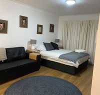 Family Unit March St Orange - Hotel Accommodation