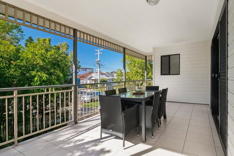 Family-Size Duplex In Quiet Neighbourhood - Hotel Accommodation 3