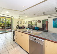 Fannie Bay Art House - Hotel Accommodation