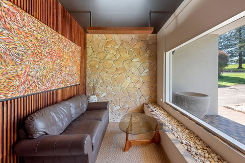 Fi's Relaxing Beach House - Hotel Accommodation 3