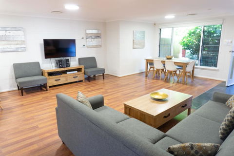Fingal Bay Holiday Park - Hotel Accommodation 1