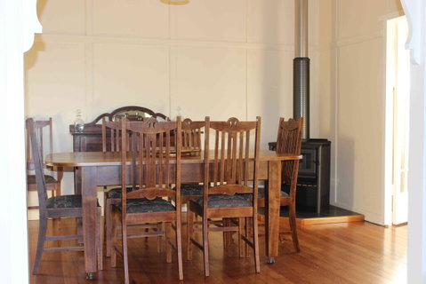 Flame Hill Vineyard - Hotel Accommodation 2