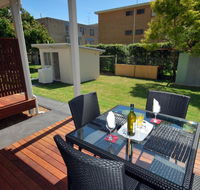 Florida Unit 4 - Shoal Bay - Hotel Accommodation