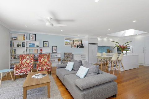 Flynns Beach Retreat - Hotel Accommodation 3