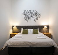 Four Mile Hut - Hotel Accommodation