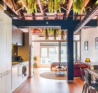 Funky New York Loft in Darlinghurst - Hotel Accommodation