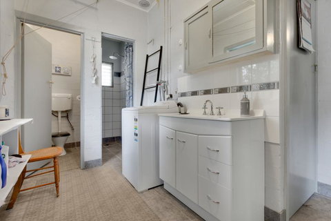 Garnet House - Hotel Accommodation 1