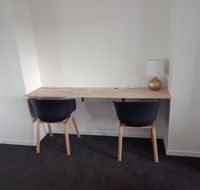 Getaway on Barkly sleeps 10 - Hotel Accommodation