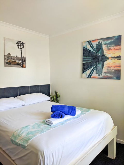 Globetrotters International - Hotel Accommodation 3